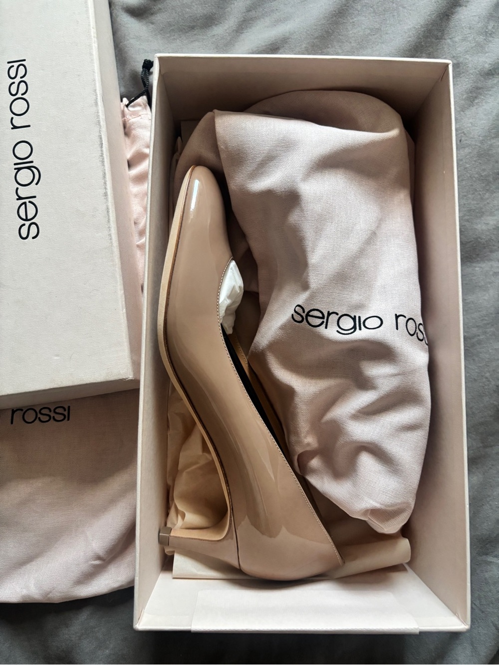 Nude patent heels